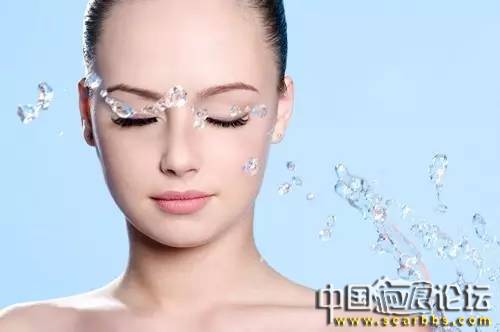 對(duì)于臉上的青春痘疤如何護(hù)理？[tag]